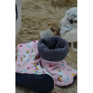 Chaussons bottes rose intérieur gris