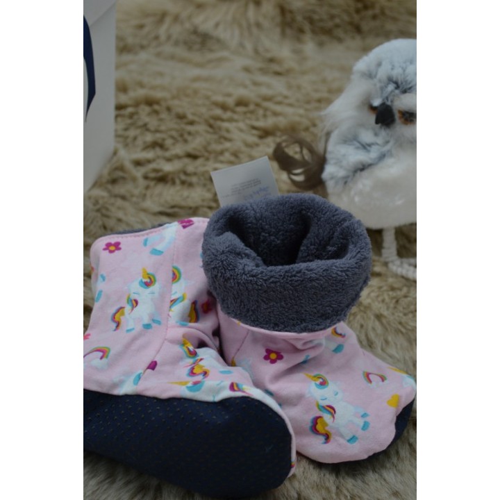 Chaussons bottes rose intérieur gris