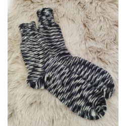 Chaussettes en laine nuances noir et blanc