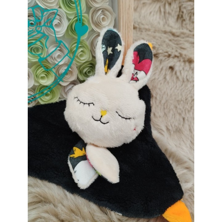 Mini doudou noir et orange