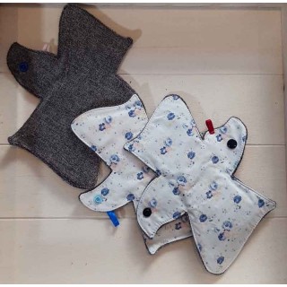 Serviette hygiénique lavable fleurs bleues enveloppe