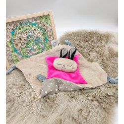 Doudou lapin Sacha taupe et fuchsia