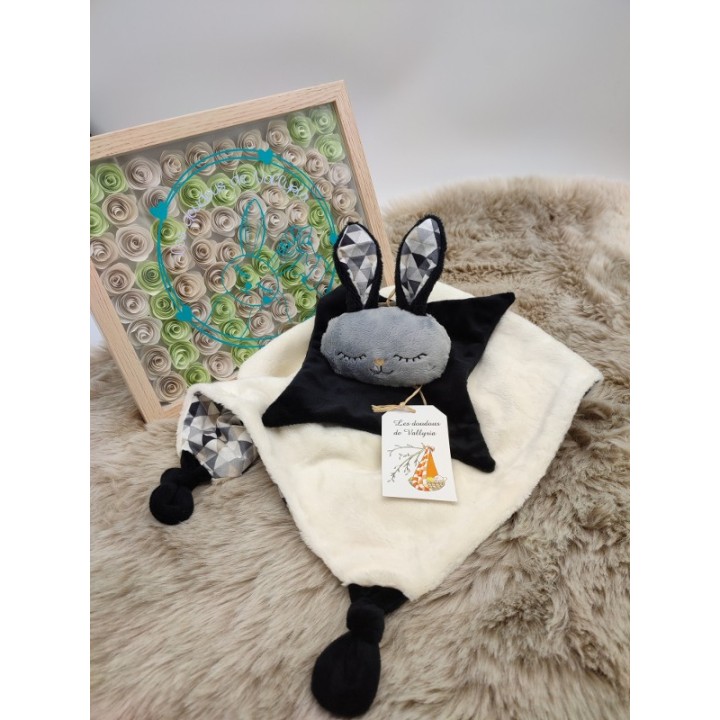 Doudou lapin Sacha écru et noir